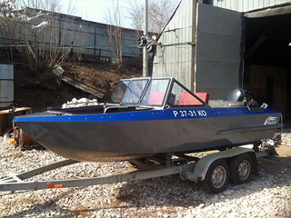 Лодка Amadeus 7v52